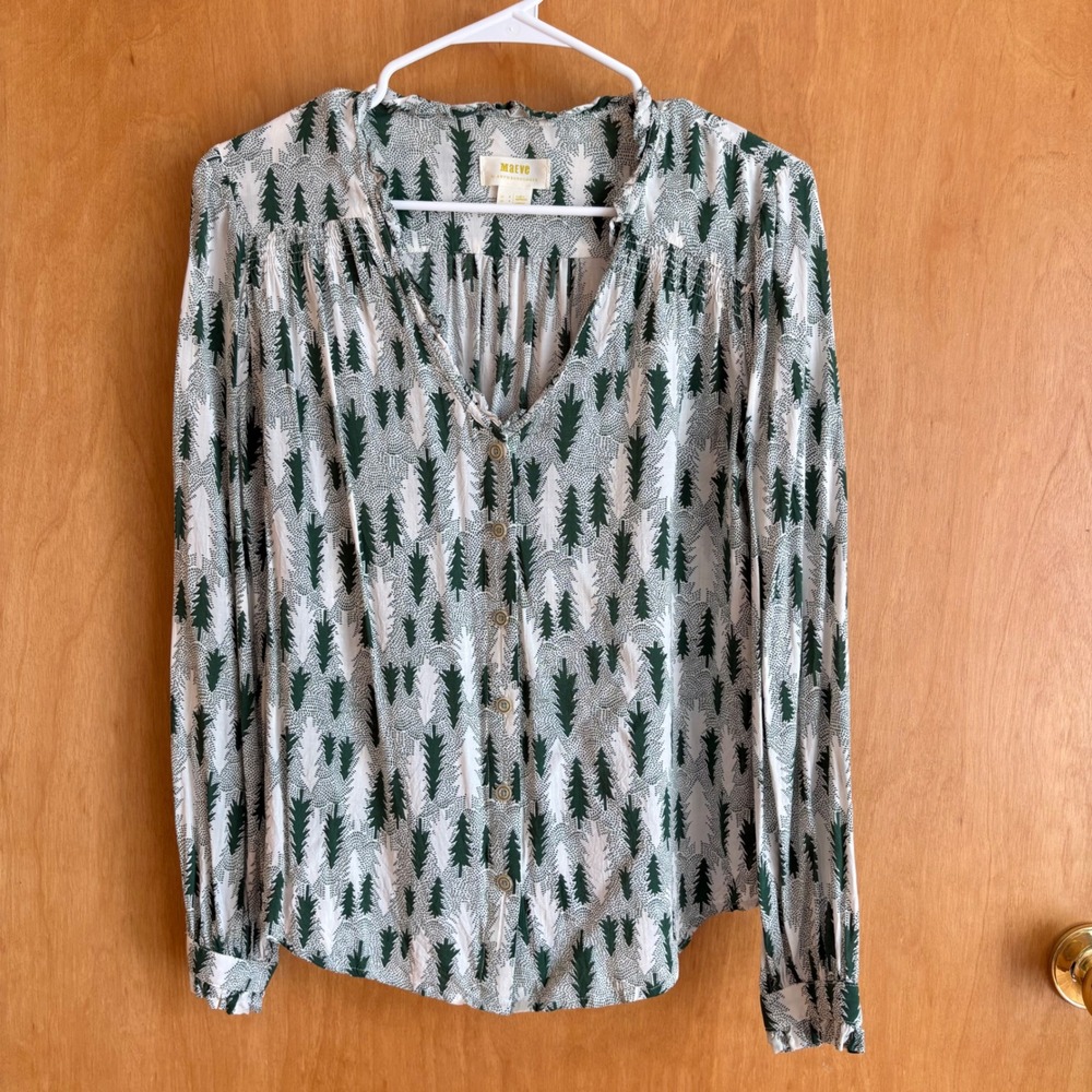 Maeve Anthropologie Blouse Women 4 Green Pine Tree‎ Forest Print Ruffle V-Neck